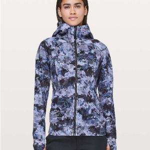 🍋 New Lululemon Scuba Hoodie, Size 4 blue camo🍋